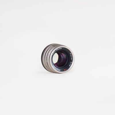 Carl Zeiss Planar 45mm f/2 T* | Contax G-Mount