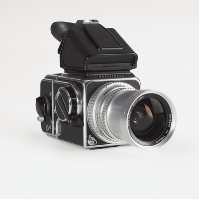 Hasselblad 500C + Distagon 4/50mm C | Prism Finder
