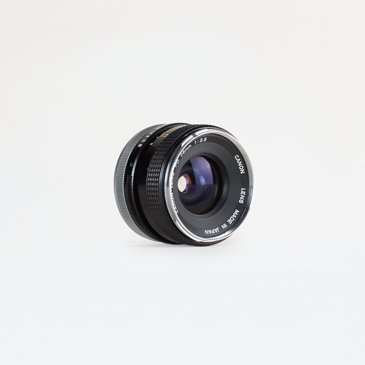 Canon FD 28mm 3.5 Chrome Nose