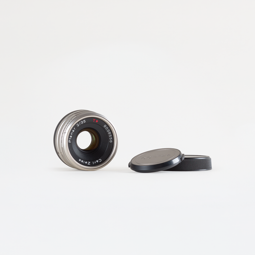 Carl Zeiss Biogon 35mm f/2.0 T* Lens Contax G