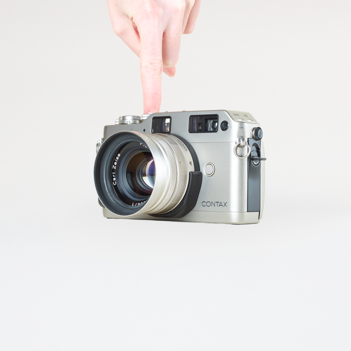 Contax G1 | Carl Zeiss 45mm T* F/2 Lens + 90MM 2.8