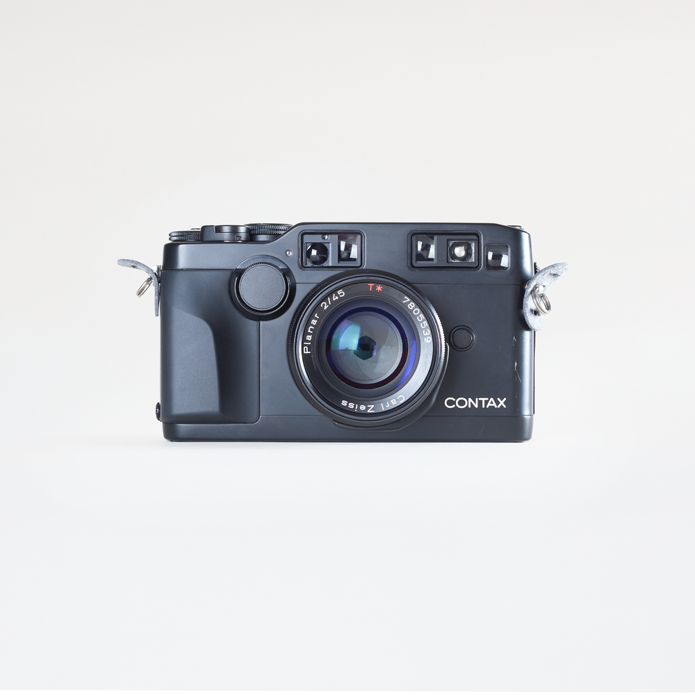 Contax G2 Black 45mm T* F/2 Lens