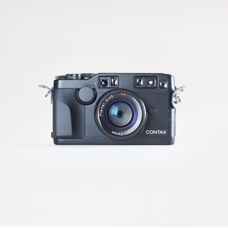 Contax G2 Black 45mm T* F/2 Lens