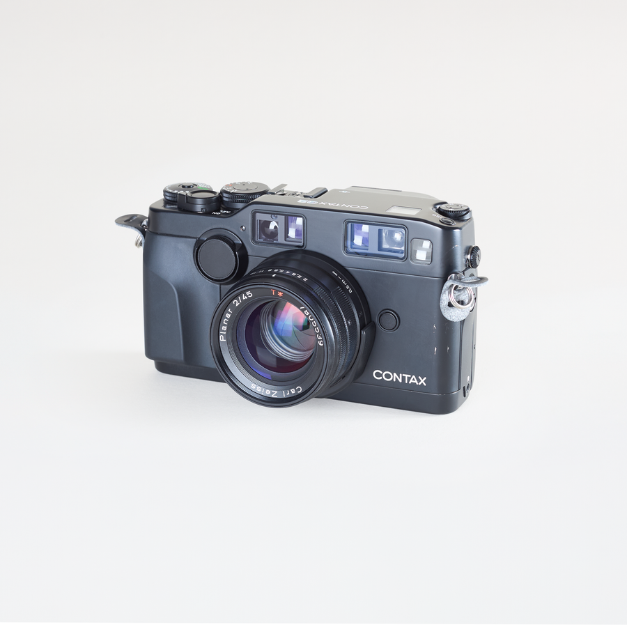 Contax G2 Black 45mm T* F/2 Lens