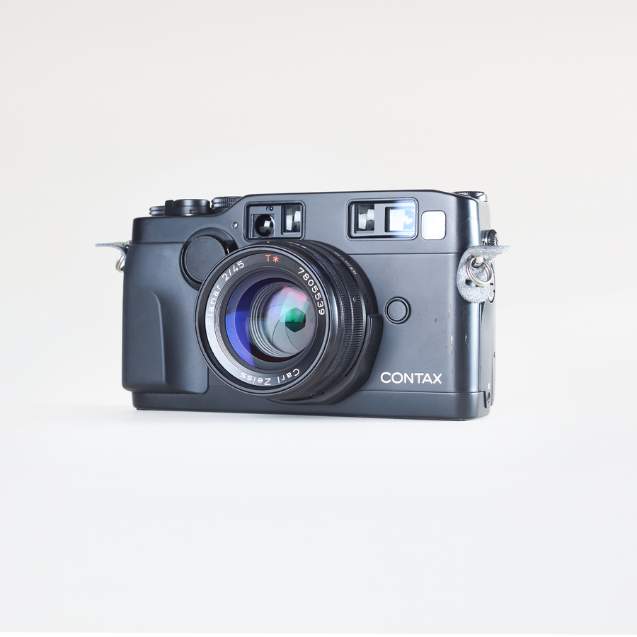 Contax G2 Black 45mm T* F/2 Lens