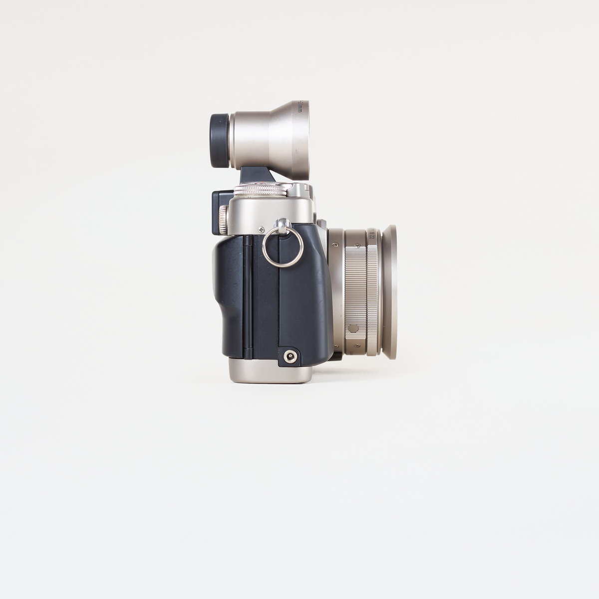 Contax G2 + Carl Zeiss Biogon 21mm f/2.8 T* – Brooklyn Film Camera