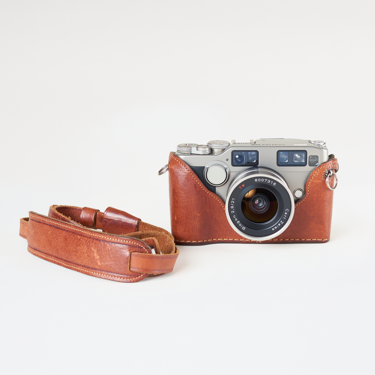 Contax G2 Leather Half Case & Strap by Leicatime