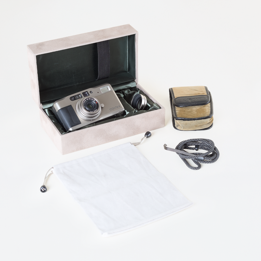 CONTAX TVS シルバー フィルムカメラ ケース付き Contax TVS Mint In Box With Case, Strap, Manual – Brooklyn Film Camera