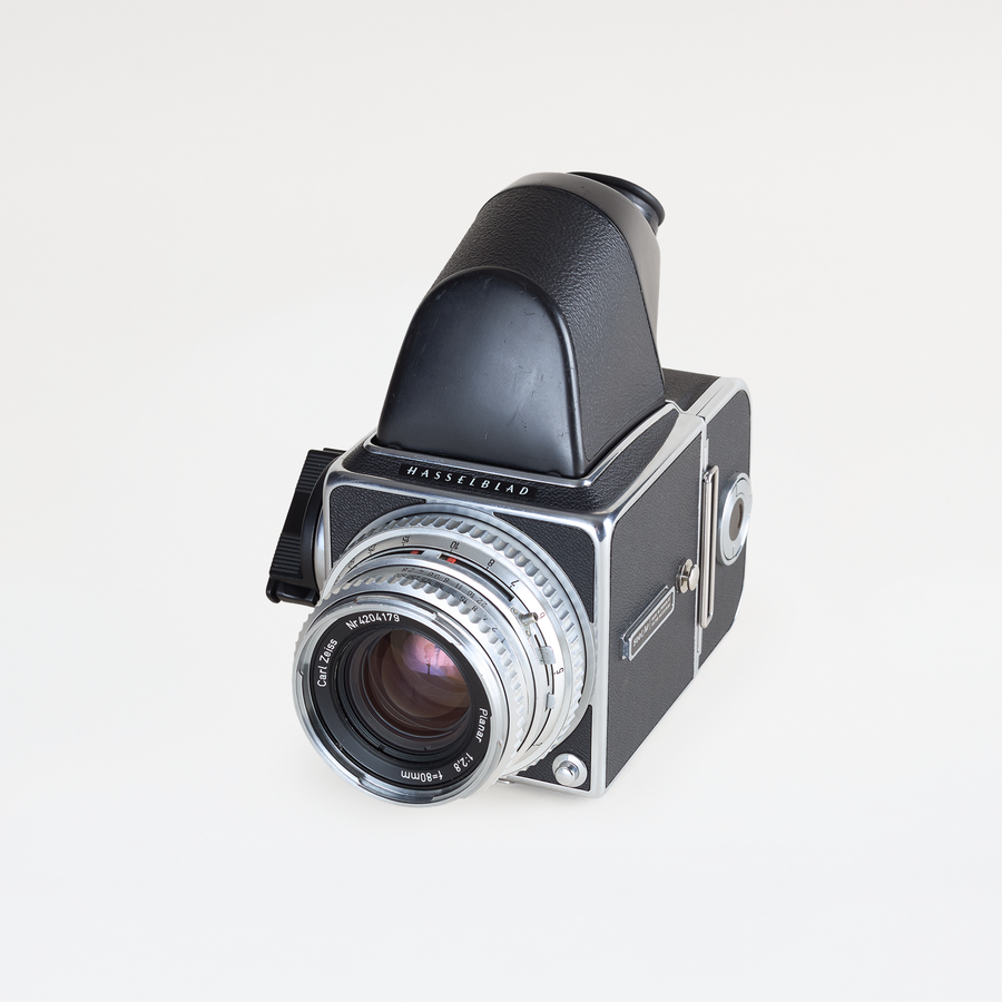 Hasselblad 500CM Black + Silver Carl Zeiss Planar 80mm F/2 .8 + Prism Finder | CLA'd