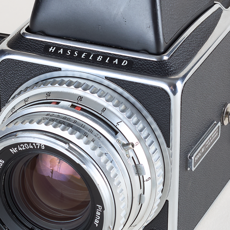 Hasselblad 500CM Black + Silver Carl Zeiss Planar 80mm F/2 .8 + Prism Finder | CLA'd