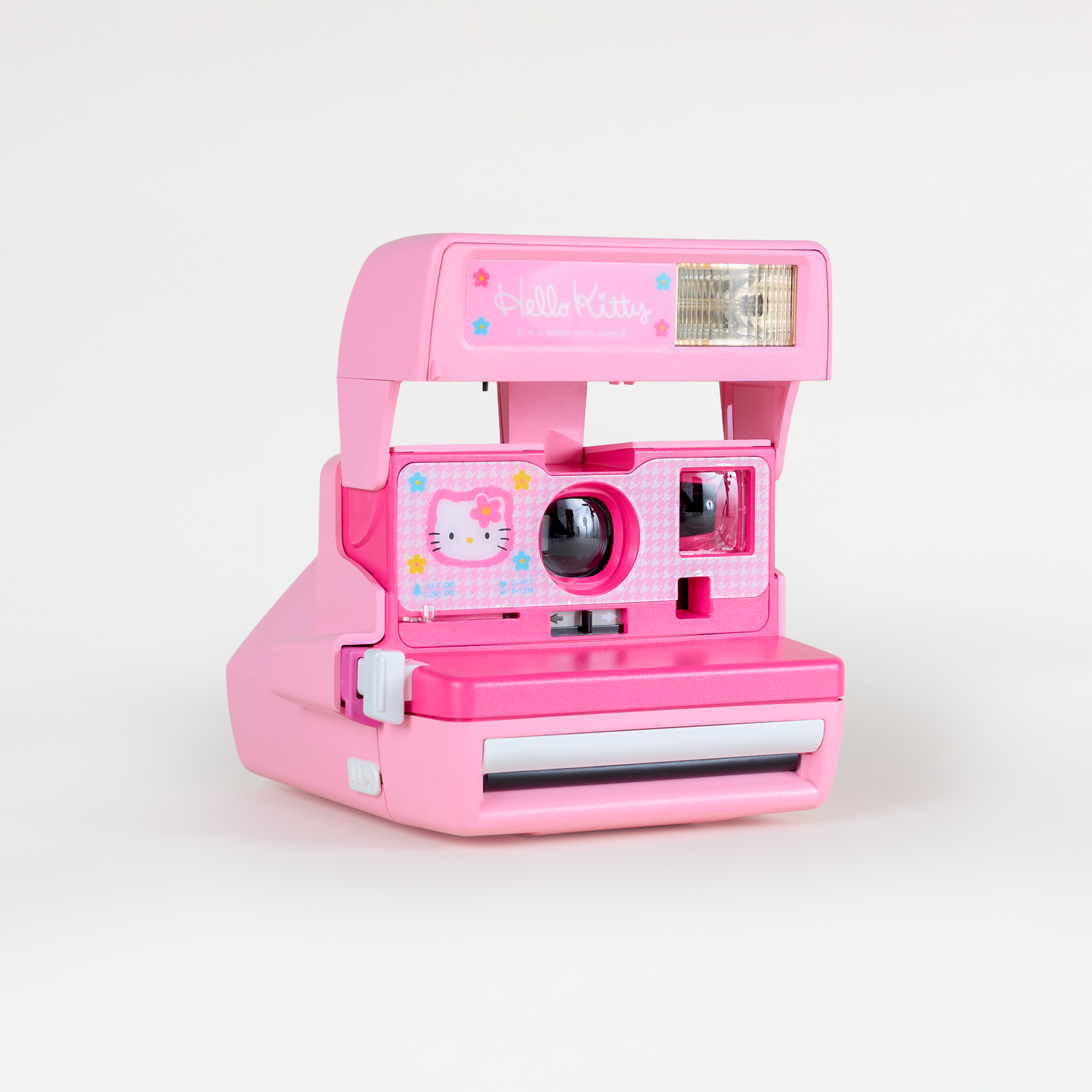 Polaroid 600 :: Hello Kitty – Brooklyn Film Camera Polaroid 600 :: Hello Kitty – Brooklyn Film Camera