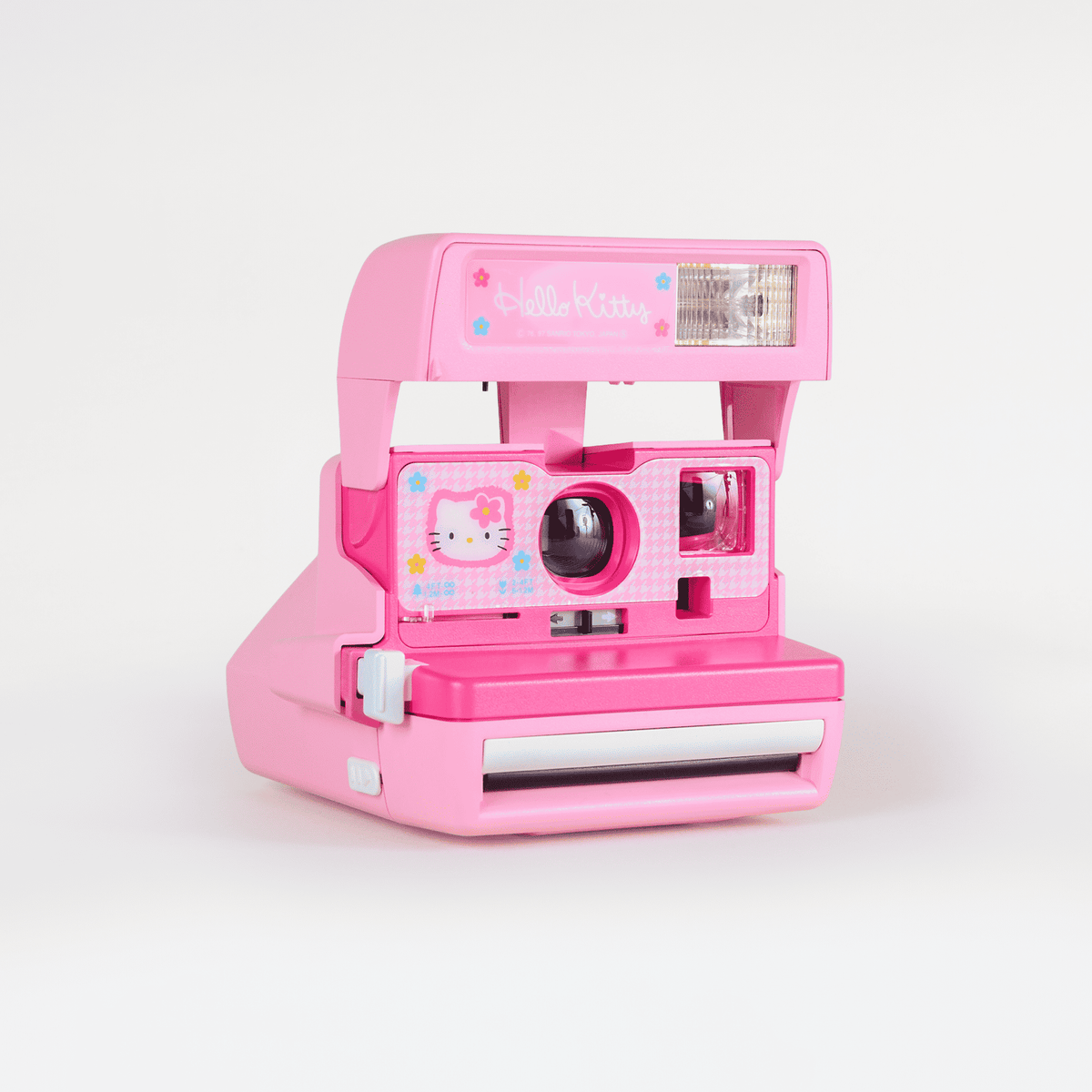Polaroid 600 Hello Kitty – Brooklyn Film Camera Polaroid 600 Hello Kitty – Brooklyn Film Camera