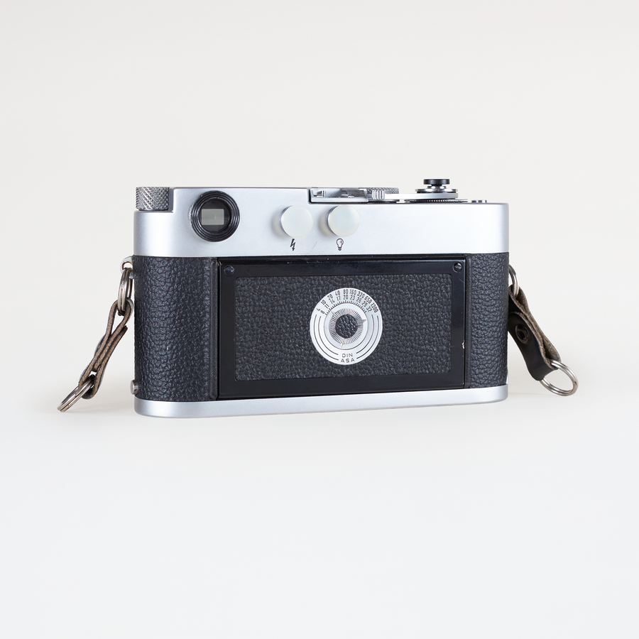 Leica M2 + Summaron 50mm F/2.8 | CLA'd