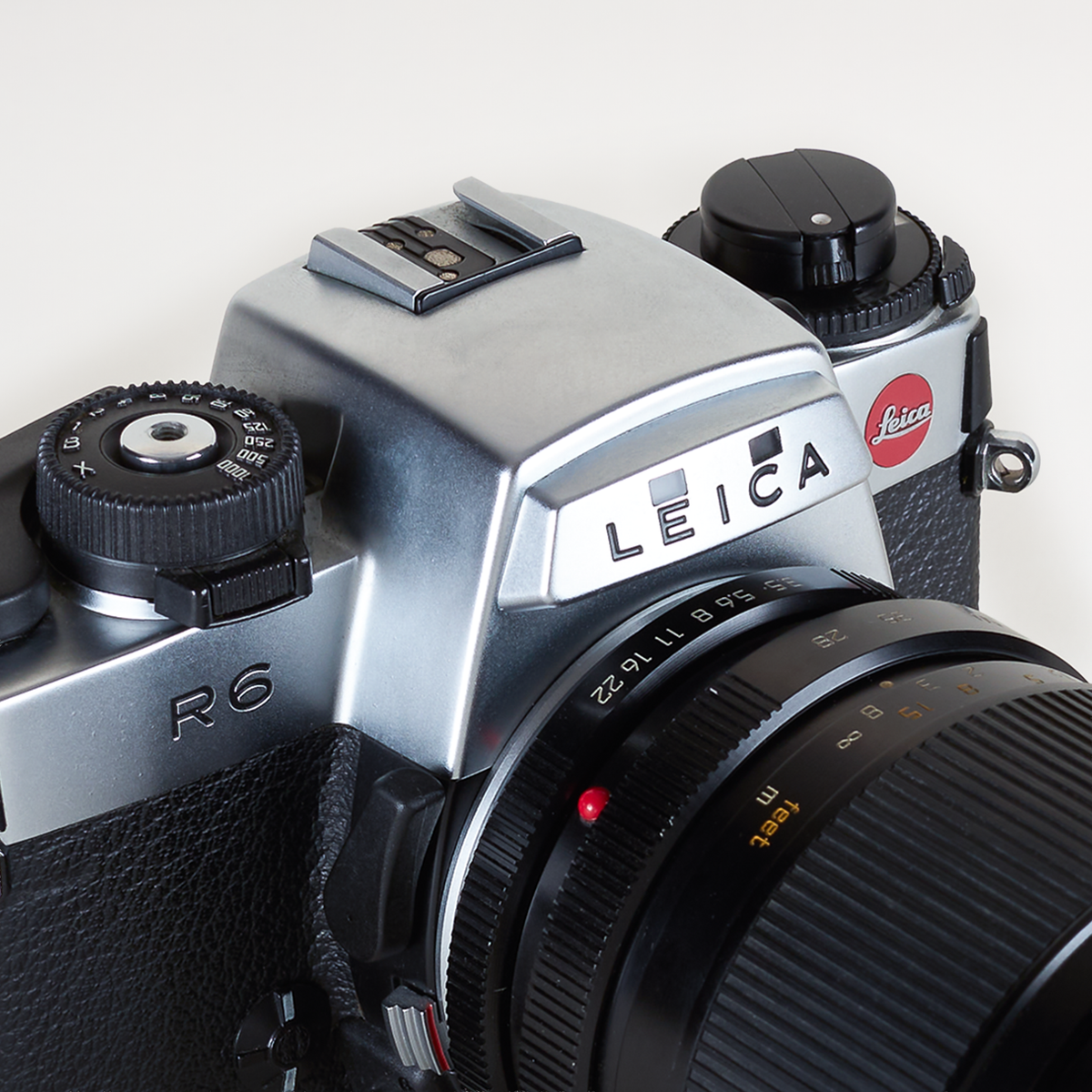 Leica R6 with Vario-Elmar-R 28-70mm f/3.5-4.5 – Brooklyn Film Camera