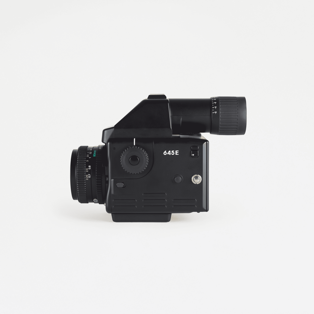Mamiya 645E with 80mm f/2.8 N and GN401 Grip Mamiya 645E with 80mm f/2.8 N and GN401 Grip