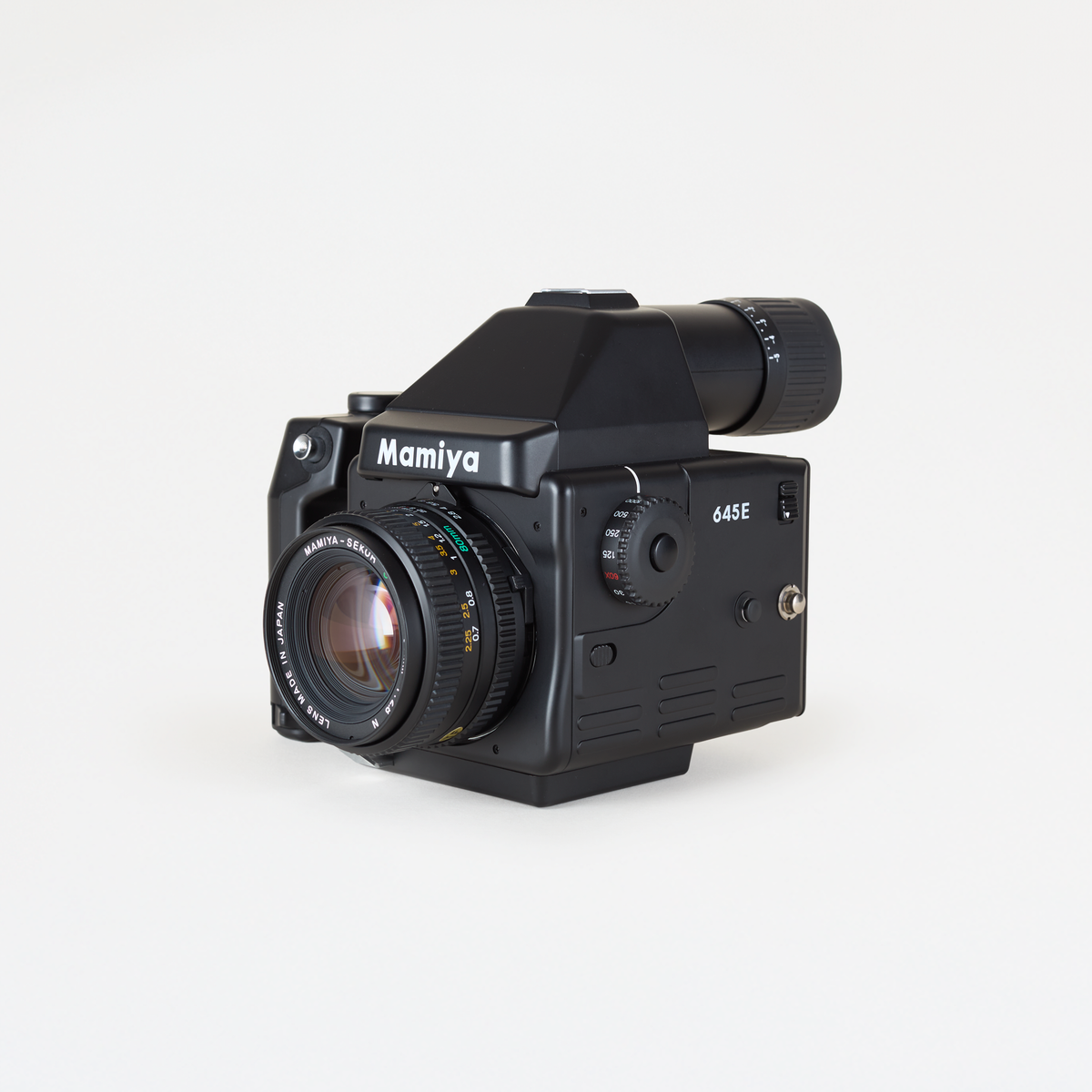 Mamiya 645E with 80mm f/2.8 N and GN401 Grip