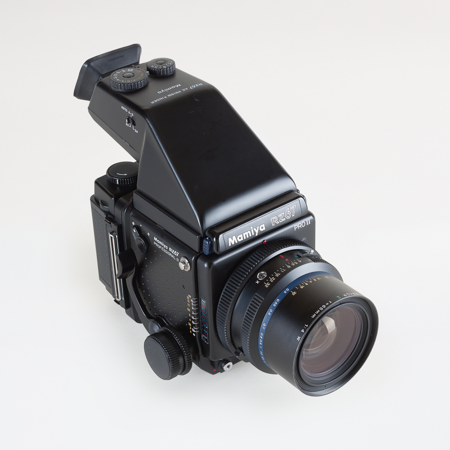 Mamiya RZ Pro II + AE Prism Finder + 65mm