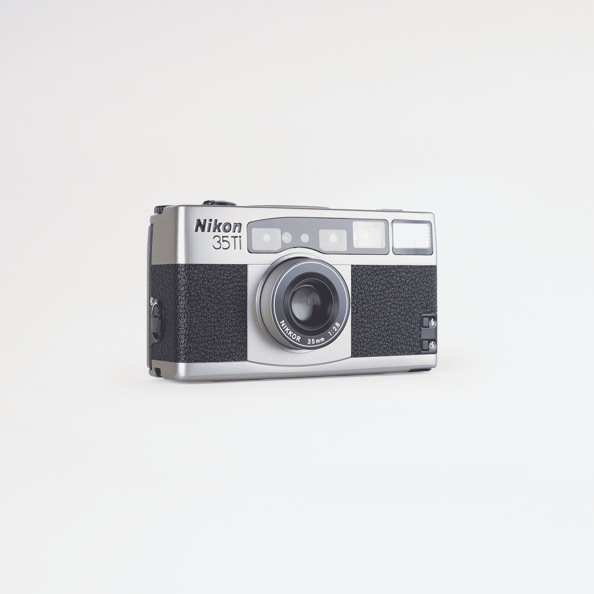 Nikon 35TI Deluxe Point & Shoot – Brooklyn Film Camera Nikon 35TI Deluxe Point & Shoot – Brooklyn Film Camera
