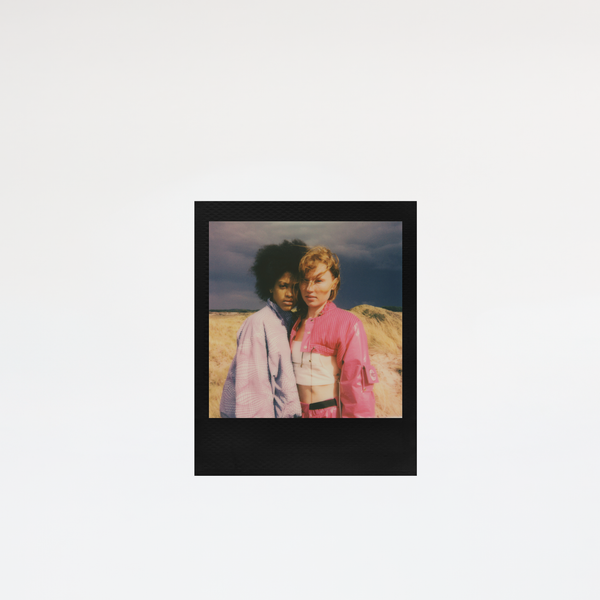 Polaroid GO :: Color Film :: Black Frame sample