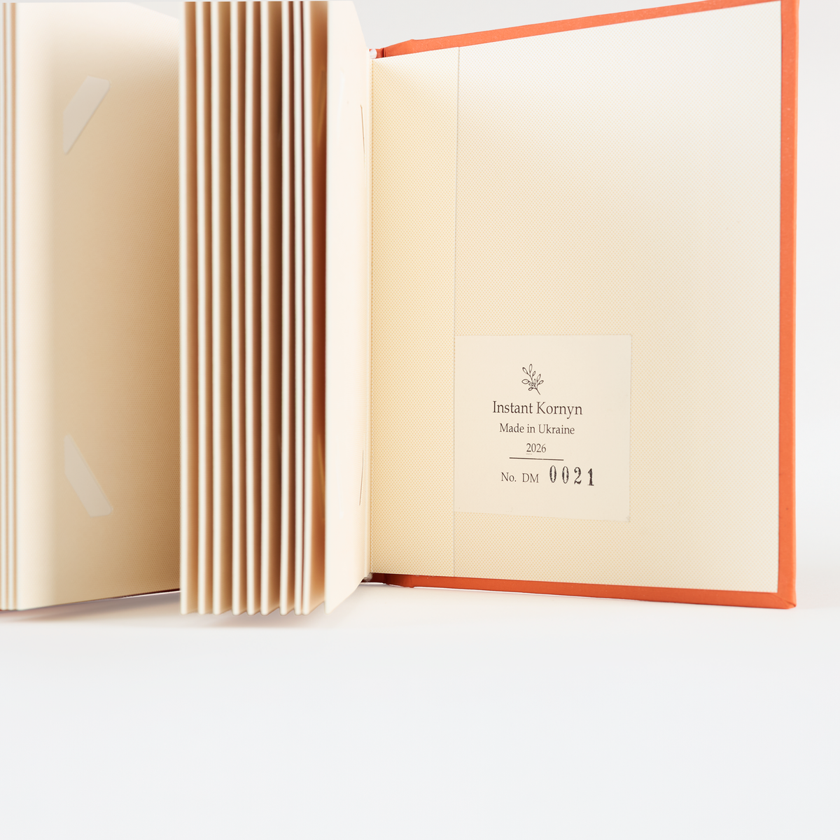Instant Polaroid Photo Album - Small 32 Photos