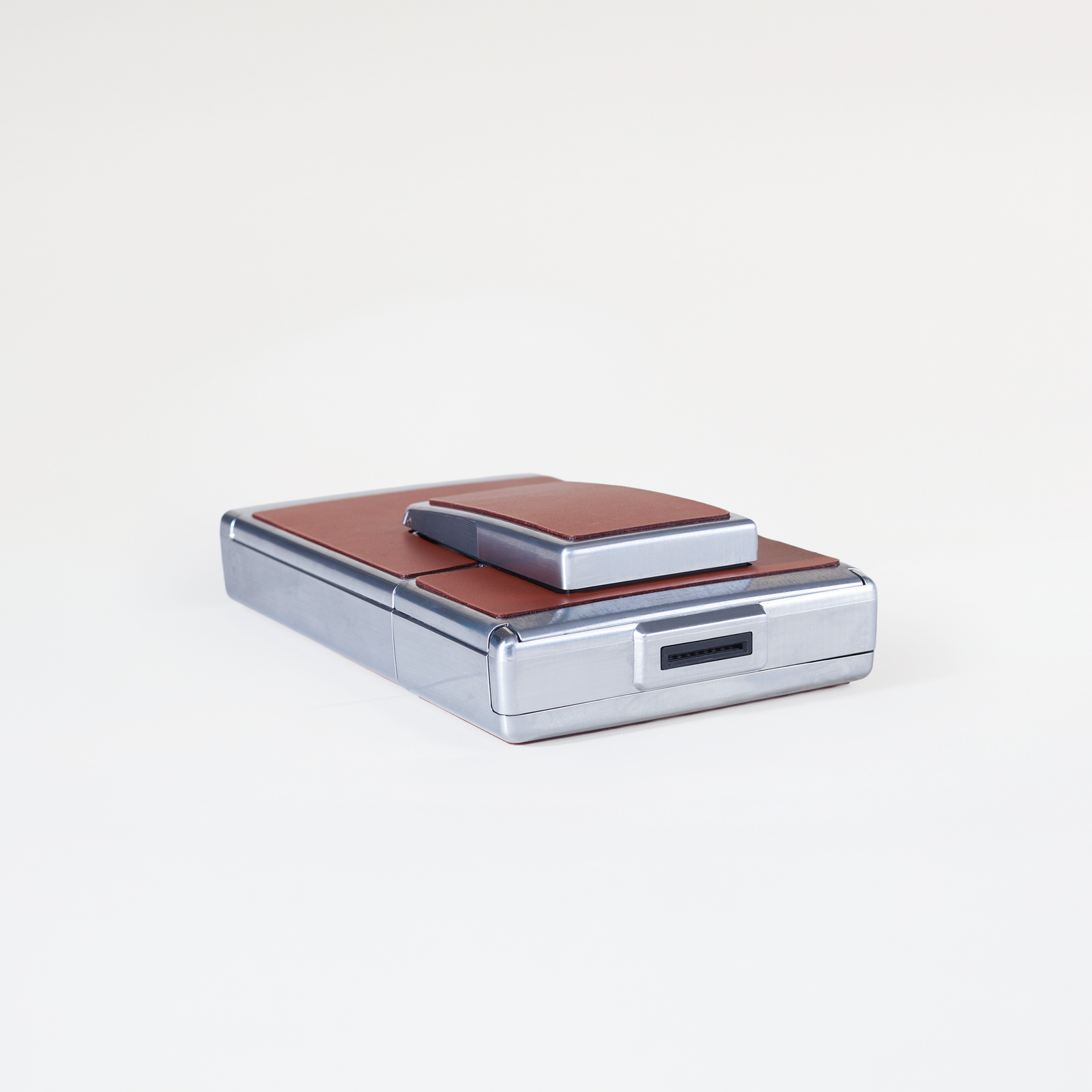 Polaroid SX-70 Original - Tan on Chrome – Brooklyn Film Camera Polaroid SX-70 Original - Tan on Chrome – Brooklyn Film Camera