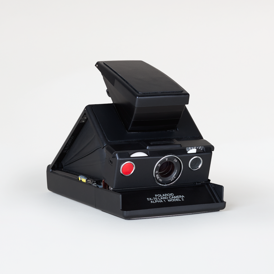 Polaroid SX-70 Alpha 1 Model 2 - Black on Black