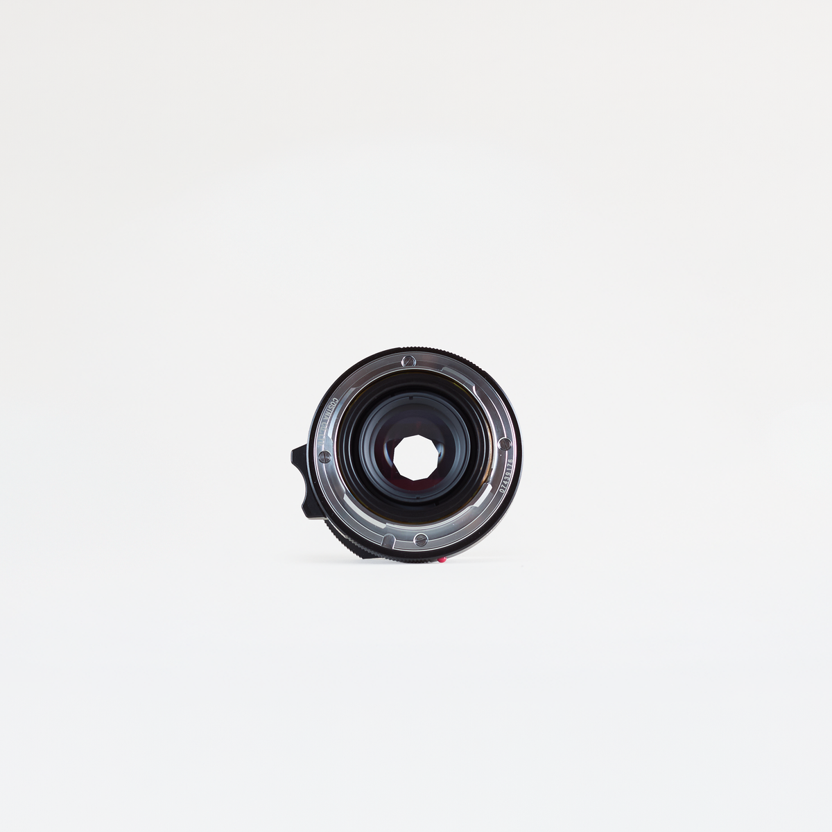 Voigtländer Nokton Classic 40mm f/1.4 SC