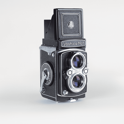Yashica Mat-124
