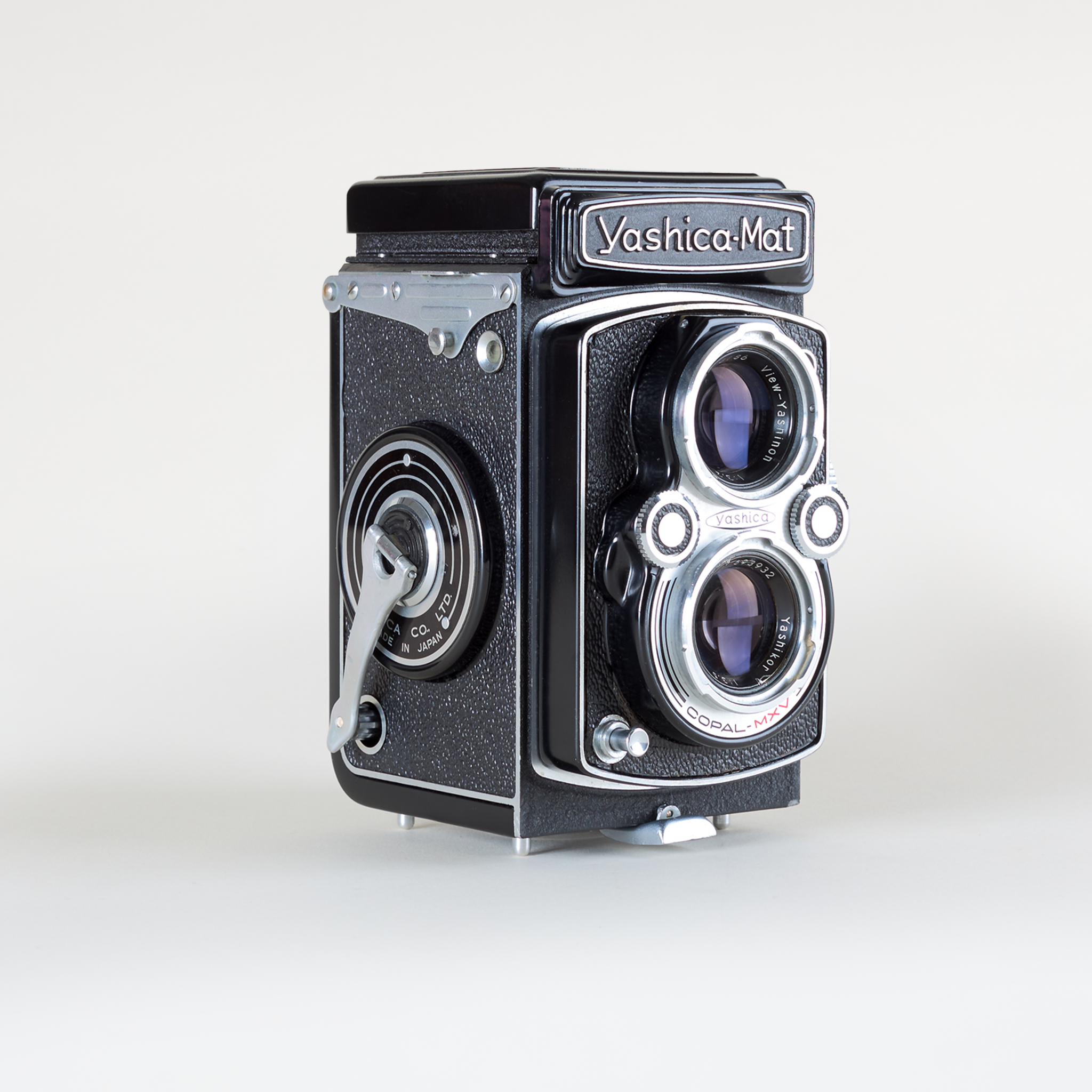 Yashica Mat-124 – Brooklyn Film Camera Yashica Mat-124 – Brooklyn Film Camera