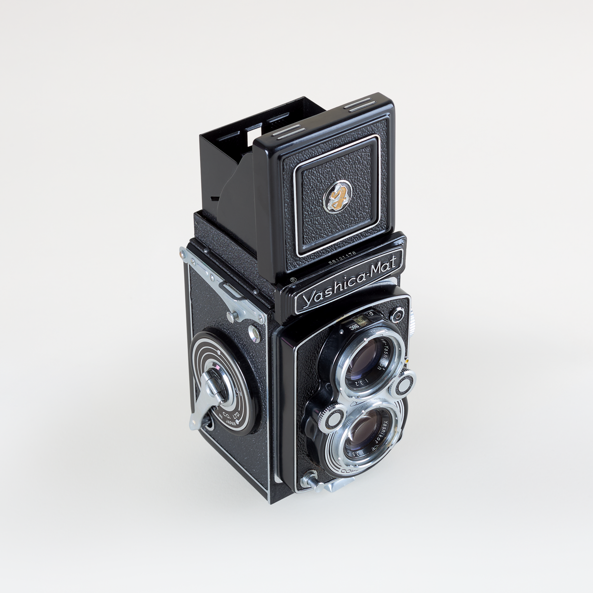 Yashica Mat-124 – Brooklyn Film Camera