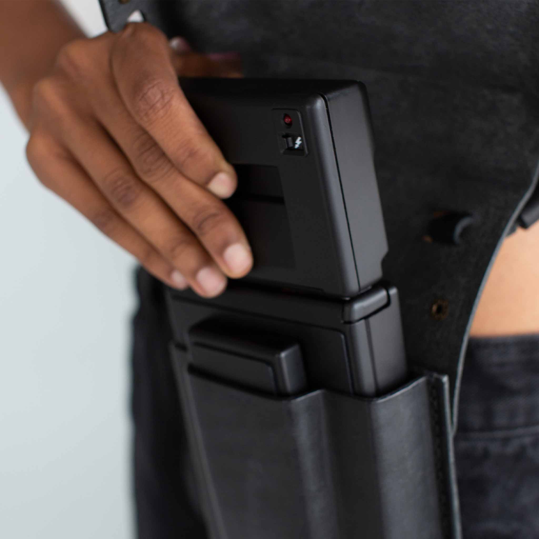 POLAROID SLR 680 カメラ 専用ケース付き Retrospekt SLR 680 Black Camera Bag